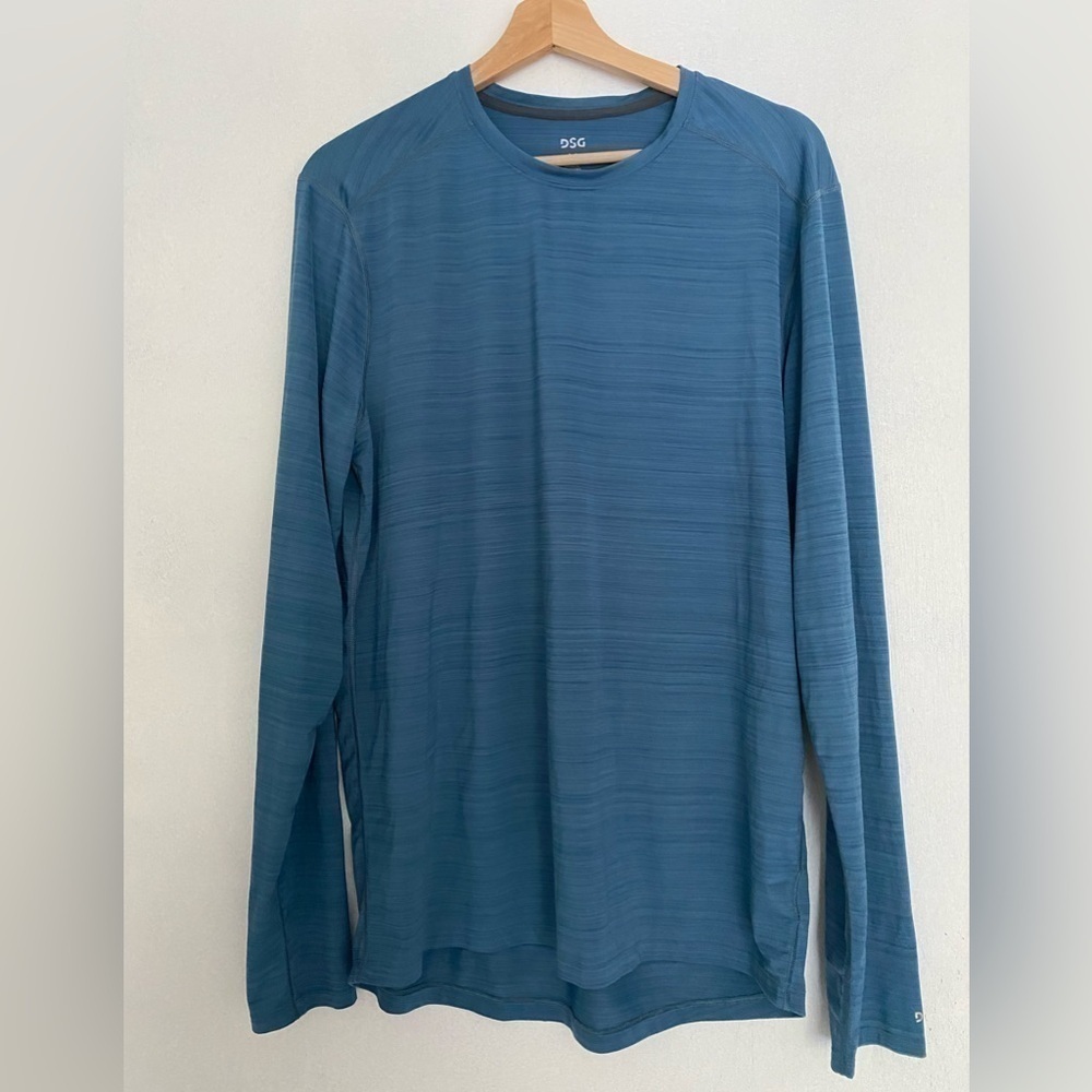 DSG‎ MENS LONG SLEEVE ATHLETIC SHIRT SIZE M